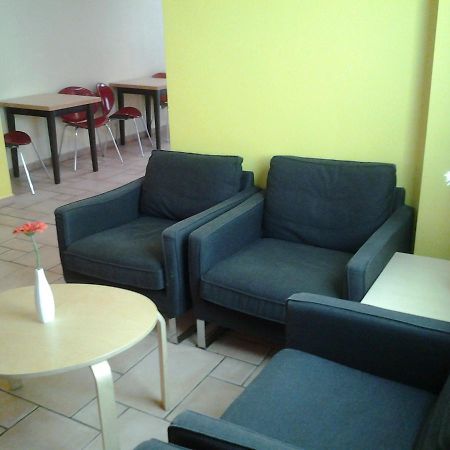برلين Happy Go Lucky Hotel + Hostel Schoneberg المظهر الخارجي الصورة