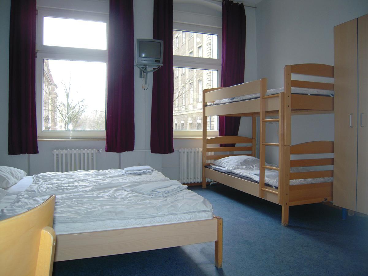 برلين Happy Go Lucky Hotel + Hostel Schoneberg المظهر الخارجي الصورة