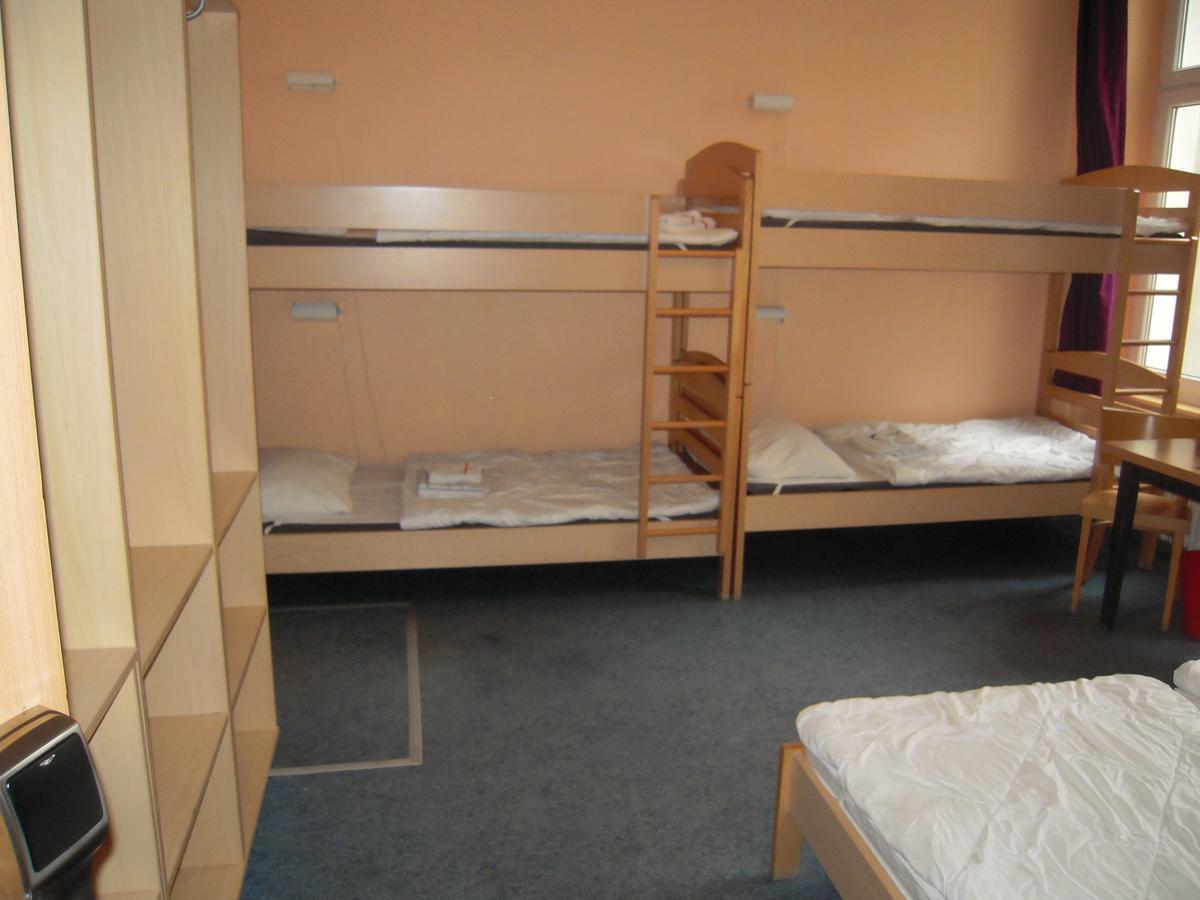 برلين Happy Go Lucky Hotel + Hostel Schoneberg المظهر الخارجي الصورة