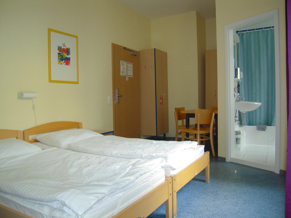 برلين Happy Go Lucky Hotel + Hostel Schoneberg المظهر الخارجي الصورة