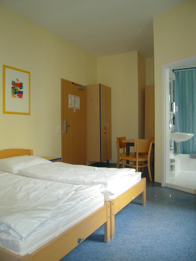 برلين Happy Go Lucky Hotel + Hostel Schoneberg المظهر الخارجي الصورة