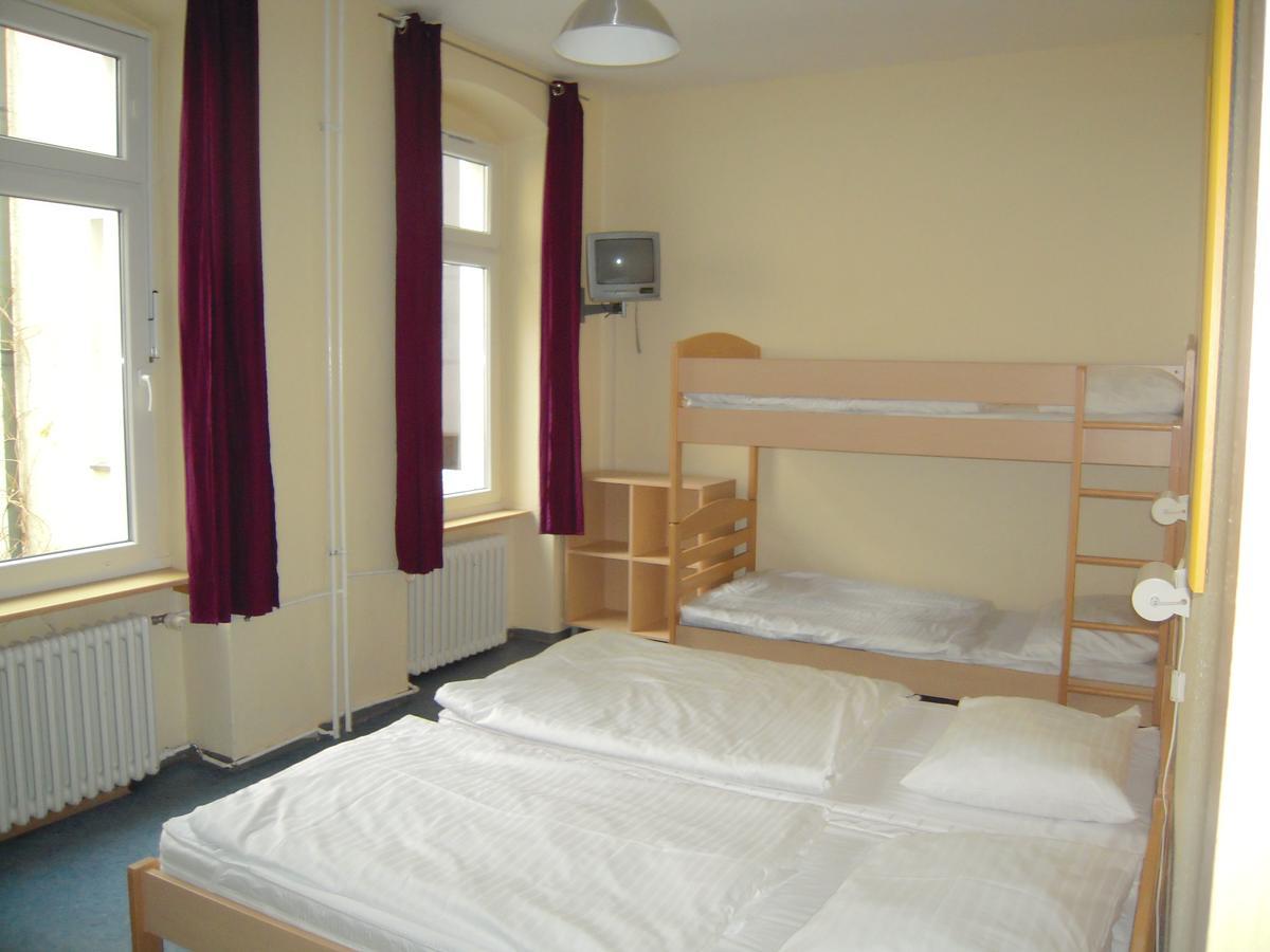 برلين Happy Go Lucky Hotel + Hostel Schoneberg المظهر الخارجي الصورة