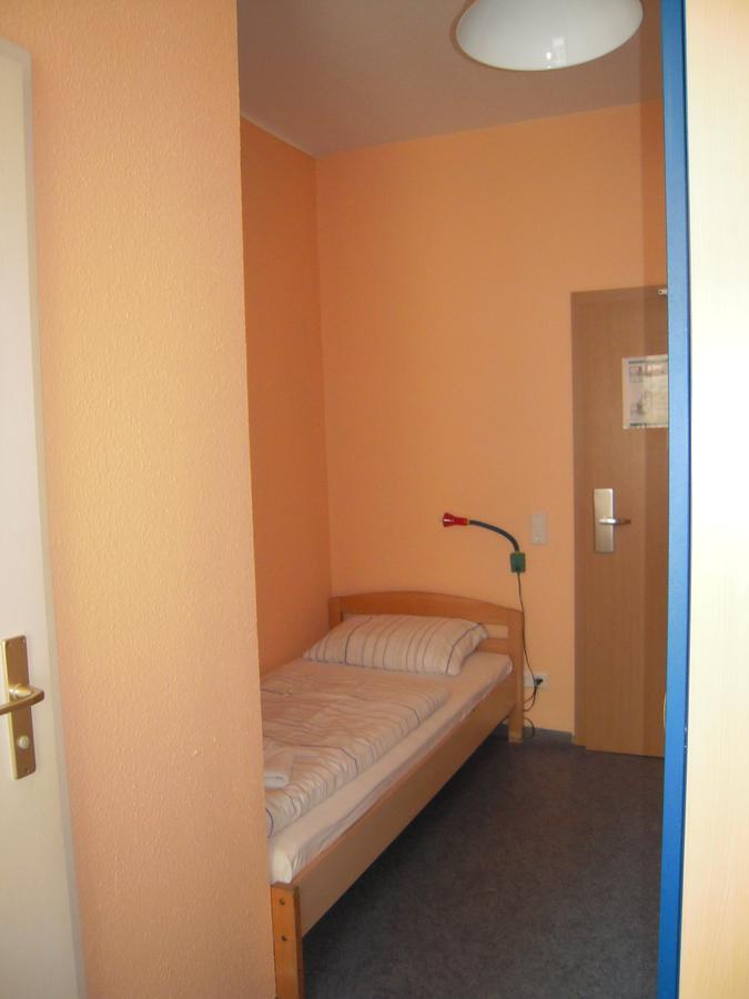 برلين Happy Go Lucky Hotel + Hostel Schoneberg المظهر الخارجي الصورة