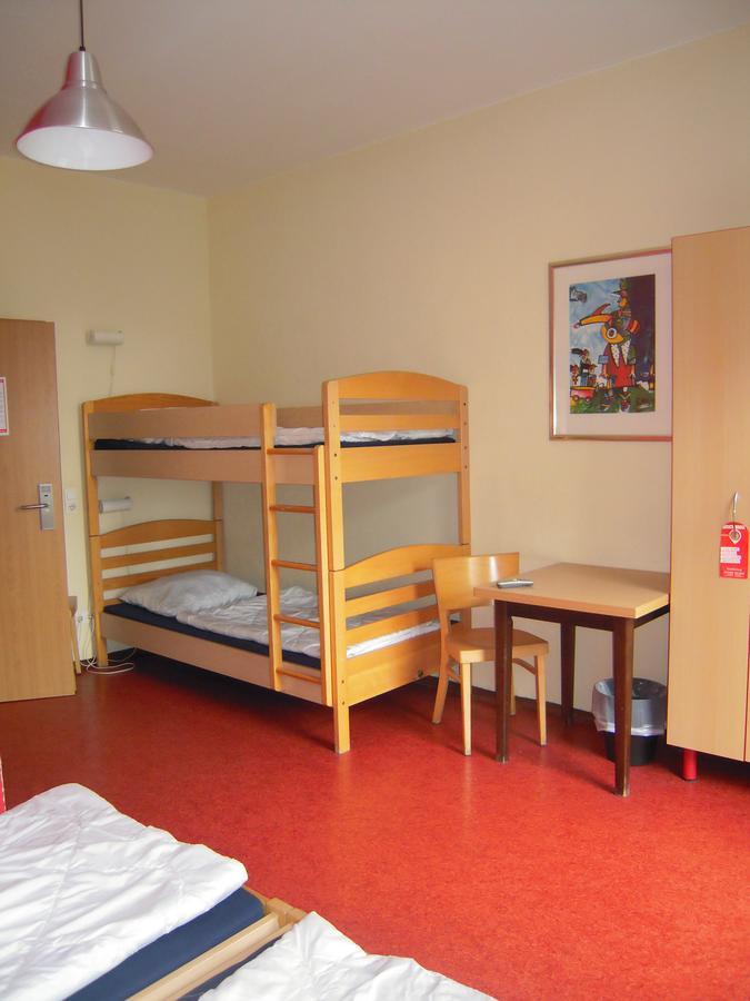 برلين Happy Go Lucky Hotel + Hostel Schoneberg المظهر الخارجي الصورة