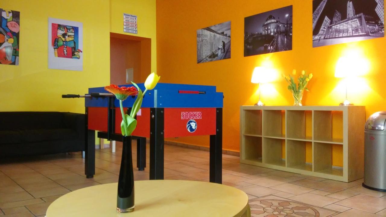 برلين Happy Go Lucky Hotel + Hostel Schoneberg المظهر الخارجي الصورة