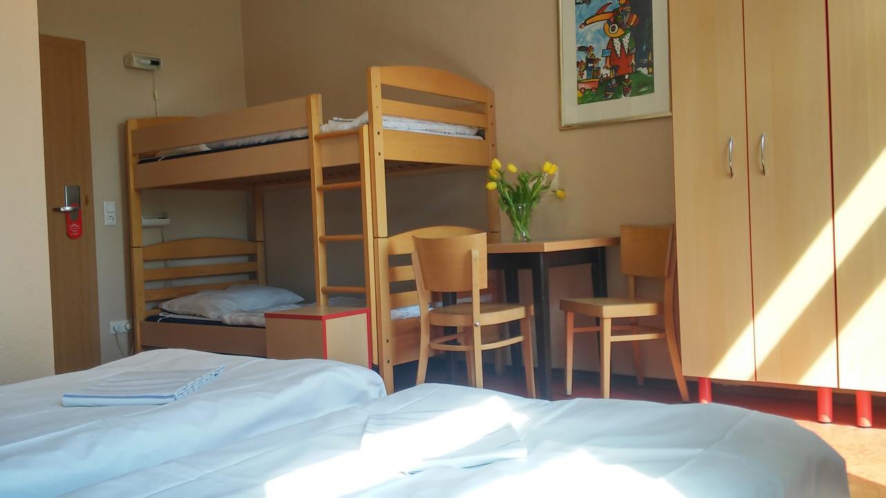 برلين Happy Go Lucky Hotel + Hostel Schoneberg المظهر الخارجي الصورة