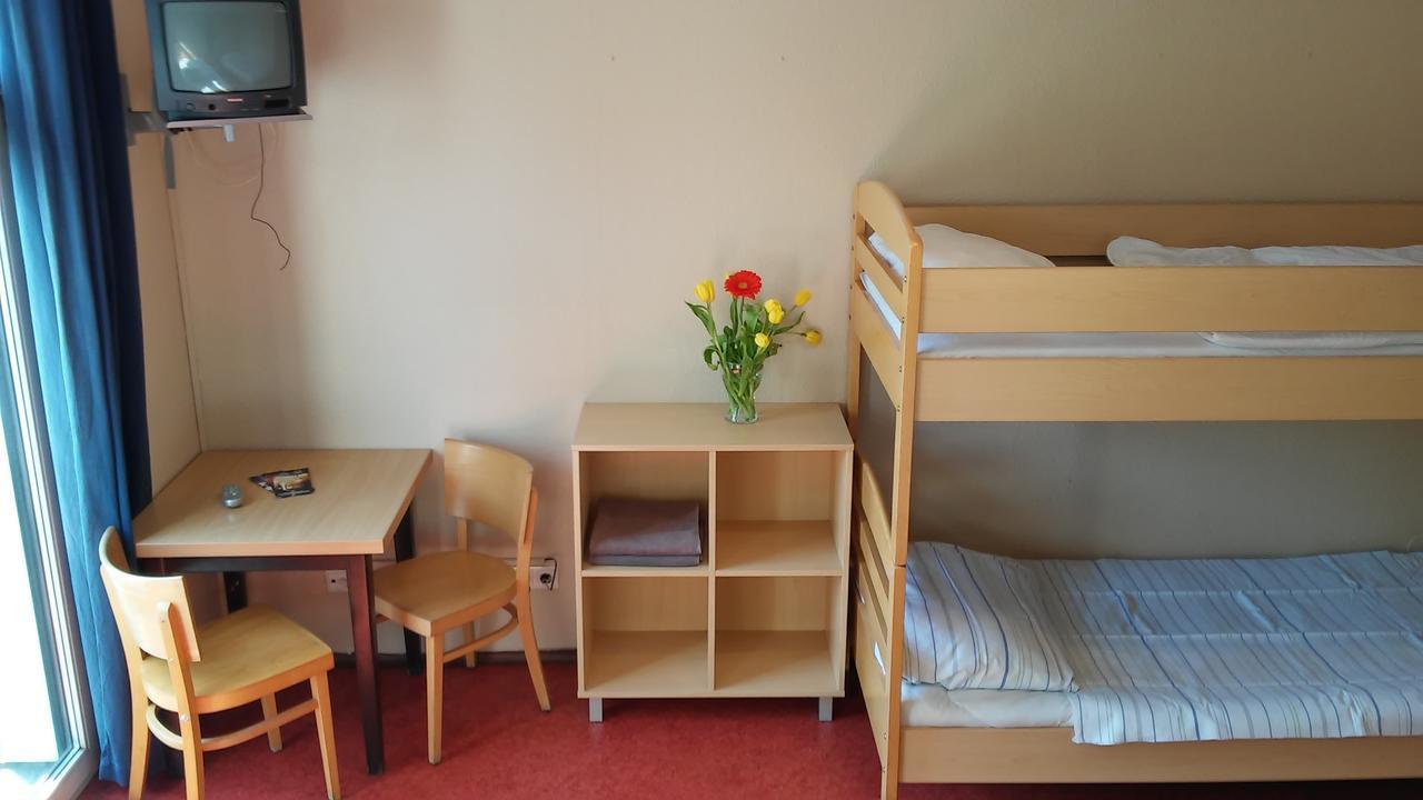 برلين Happy Go Lucky Hotel + Hostel Schoneberg المظهر الخارجي الصورة