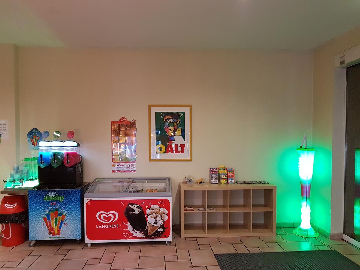 برلين Happy Go Lucky Hotel + Hostel Schoneberg المظهر الخارجي الصورة